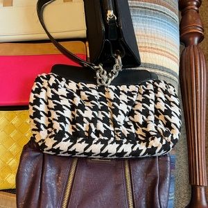 Miche petite base bag with 17 shells and 1 classic base bag and 1 shell.